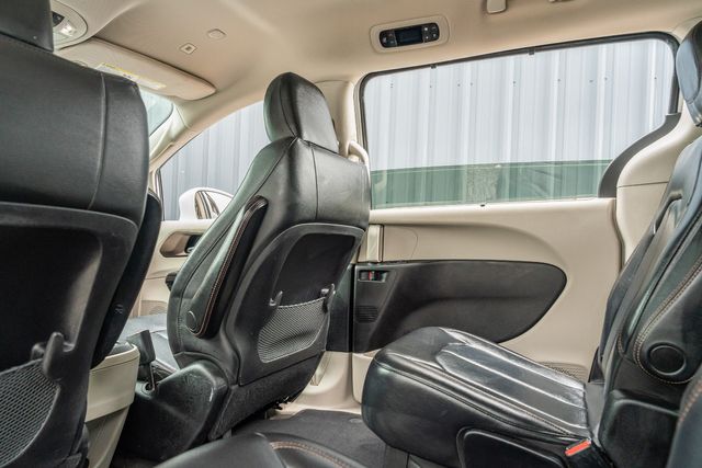2019 Chrysler Pacifica Touring L / LOADED / LUXURY / ALWAYS TEXAS OWNED | Austin, TX | Rocky Mountain Truck Stop Austin 2019 Chrysler Pacifica Touring L / LOADED / LUXURY / ALWAYS TEXAS OWNED | Austin, TX | Rocky Mountain Truck Stop Austin