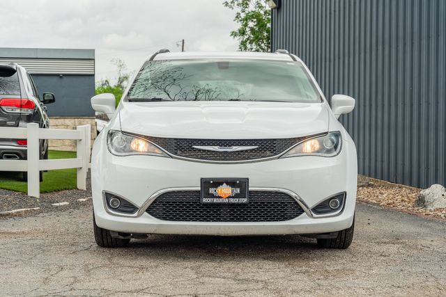 2019 Chrysler Pacifica Touring L / LOADED / LUXURY / ALWAYS TEXAS OWNED | Austin, TX | Rocky Mountain Truck Stop Austin 2019 Chrysler Pacifica Touring L / LOADED / LUXURY / ALWAYS TEXAS OWNED | Austin, TX | Rocky Mountain Truck Stop Austin