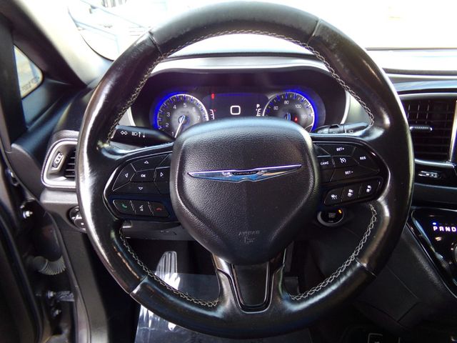 2019 Chrysler Pacifica TOURING L | Gonzales, TX | West Motors