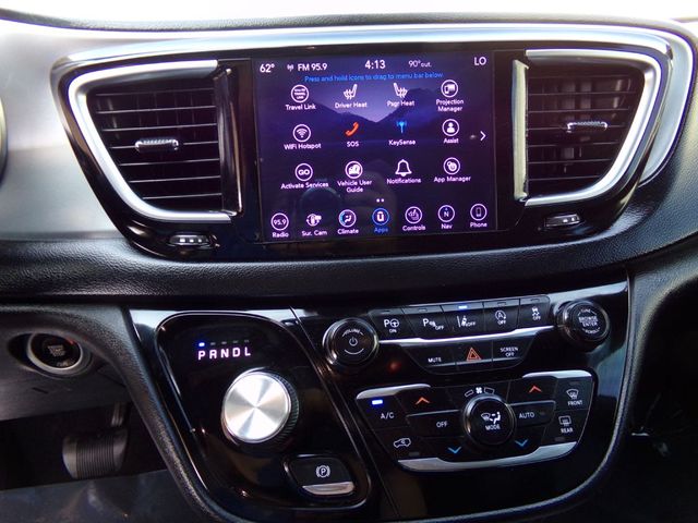 2019 Chrysler Pacifica TOURING L | Gonzales, TX | West Motors 2019 Chrysler Pacifica TOURING L | Gonzales, TX | West Motors