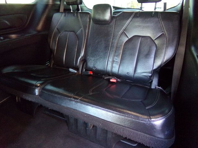 2019 Chrysler Pacifica TOURING L | Gonzales, TX | West Motors 2019 Chrysler Pacifica TOURING L | Gonzales, TX | West Motors