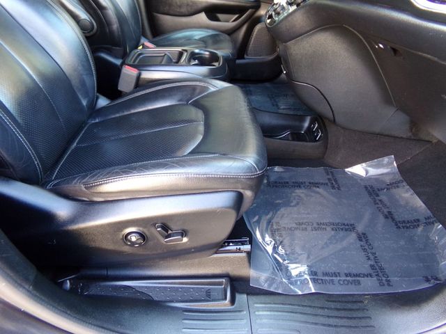 2019 Chrysler Pacifica TOURING L | Gonzales, TX | West Motors