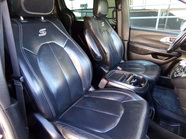 2019 Chrysler Pacifica TOURING L | Gonzales, TX | West Motors