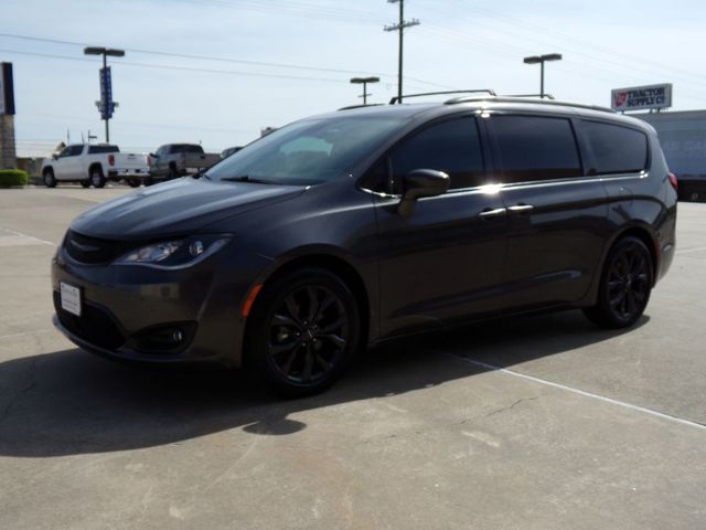 2019 Chrysler Pacifica TOURING L | Gonzales, TX | West Motors 2019 Chrysler Pacifica TOURING L | Gonzales, TX | West Motors