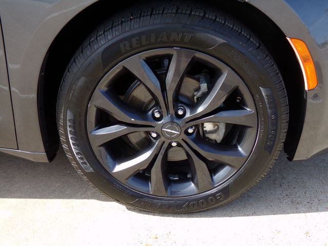 2019 Chrysler Pacifica TOURING L | Gonzales, TX | West Motors 2019 Chrysler Pacifica TOURING L | Gonzales, TX | West Motors