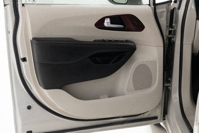 2019 Chrysler Pacifica Limited 4dr Mini Van | Houston, TX | Houston Auto Credit 2019 Chrysler Pacifica Limited 4dr Mini Van | Houston, TX | Houston Auto Credit