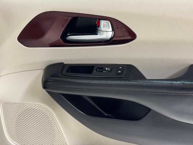 2019 Chrysler Pacifica Limited 4dr Mini Van | Houston, TX | Houston Auto Credit 2019 Chrysler Pacifica Limited 4dr Mini Van | Houston, TX | Houston Auto Credit