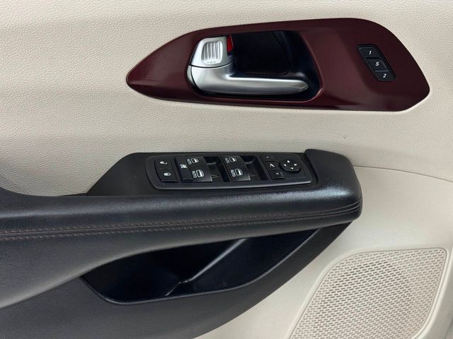 2019 Chrysler Pacifica Limited 4dr Mini Van | Houston, TX | Houston Auto Credit 2019 Chrysler Pacifica Limited 4dr Mini Van | Houston, TX | Houston Auto Credit