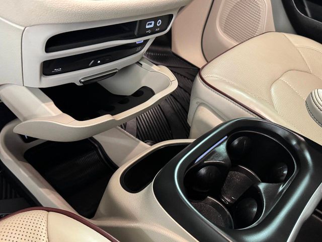 2019 Chrysler Pacifica Limited 4dr Mini Van | Houston, TX | Houston Auto Credit 2019 Chrysler Pacifica Limited 4dr Mini Van | Houston, TX | Houston Auto Credit