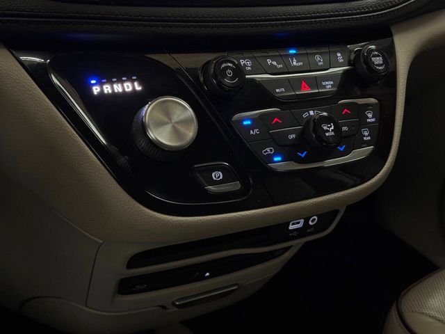 2019 Chrysler Pacifica Limited 4dr Mini Van | Houston, TX | Houston Auto Credit 2019 Chrysler Pacifica Limited 4dr Mini Van | Houston, TX | Houston Auto Credit