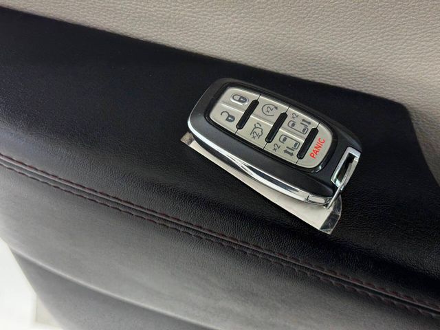 2019 Chrysler Pacifica Limited 4dr Mini Van | Houston, TX | Houston Auto Credit 2019 Chrysler Pacifica Limited 4dr Mini Van | Houston, TX | Houston Auto Credit