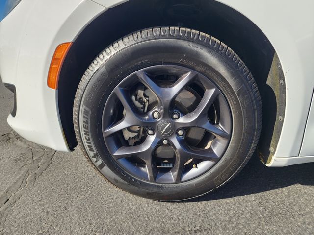 2019 Chrysler Pacifica Touring Plus 2019 Chrysler Pacifica Touring Plus