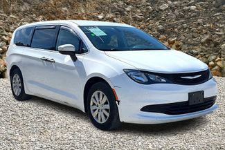 2019 Chrysler Pacifica L | Naugatuck, Connecticut | A Better Way Wholesale Autos-CT in Naugatuck, Connecticut 06770