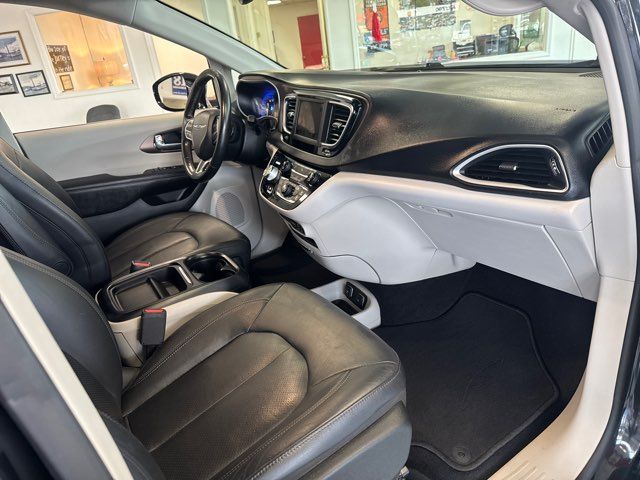 2019 Chrysler Pacifica Touring L | Rome, GA | Knight's Car Store 2019 Chrysler Pacifica Touring L | Rome, GA | Knight's Car Store