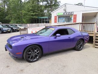 2019 Dodge Challenger SXT RWD photo