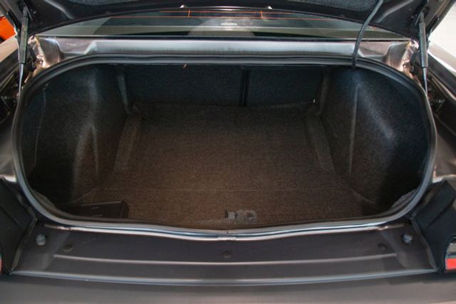 2019 Dodge  Challenger R/T Blacktop (Manual) Performance Handling Pkg