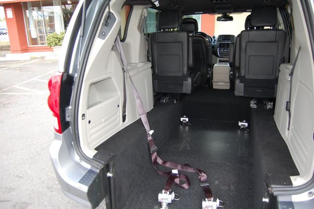 2019 Dodge Grand Caravan SXT W/LIFT | Charlotte, North Carolina | ADVENTURE VANS 2019 Dodge Grand Caravan SXT W/LIFT | Charlotte, North Carolina | ADVENTURE VANS