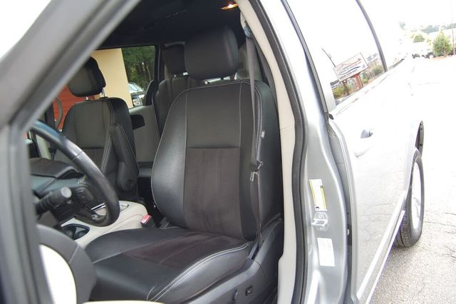 2019 Dodge Grand Caravan SXT W/LIFT | Charlotte, North Carolina | ADVENTURE VANS 2019 Dodge Grand Caravan SXT W/LIFT | Charlotte, North Carolina | ADVENTURE VANS