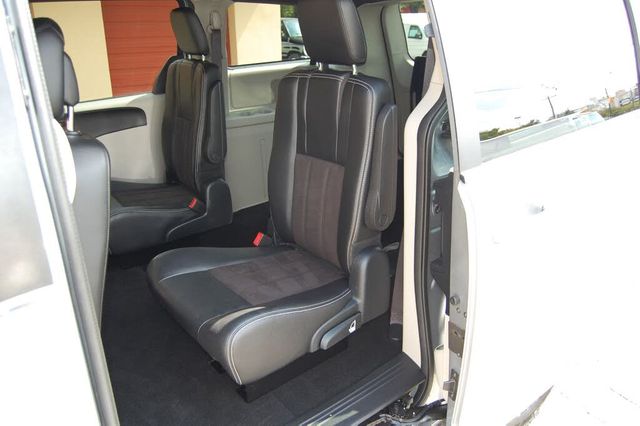 2019 Dodge Grand Caravan SXT w/Lift | Charlotte, North Carolina | ADVENTURE VANS 2019 Dodge Grand Caravan SXT w/Lift | Charlotte, North Carolina | ADVENTURE VANS