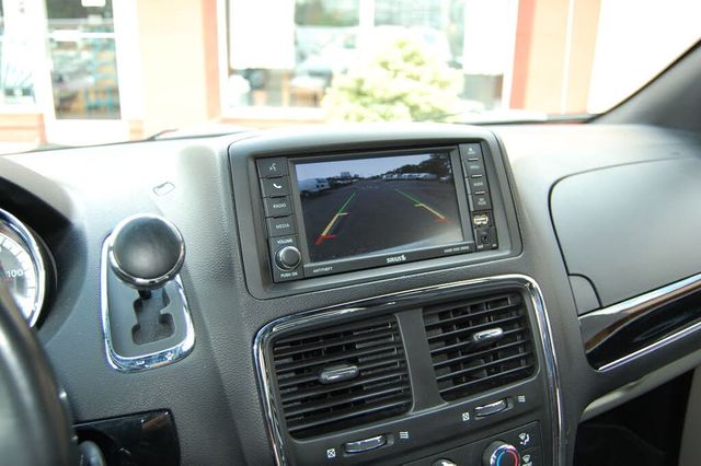 2019 Dodge Grand Caravan SXT w/Ramp | Charlotte, North Carolina | ADVENTURE VANS 2019 Dodge Grand Caravan SXT w/Ramp | Charlotte, North Carolina | ADVENTURE VANS