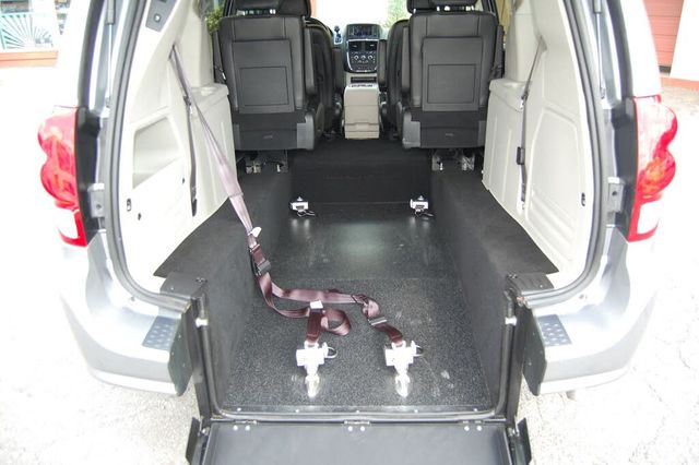 2019 Dodge Grand Caravan SXT W/LIFT | Charlotte, North Carolina | ADVENTURE VANS 2019 Dodge Grand Caravan SXT W/LIFT | Charlotte, North Carolina | ADVENTURE VANS