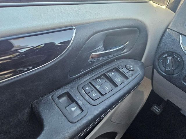 2019 Dodge Grand Caravan SXT  Wheelchair Van Handicap Ramp Van