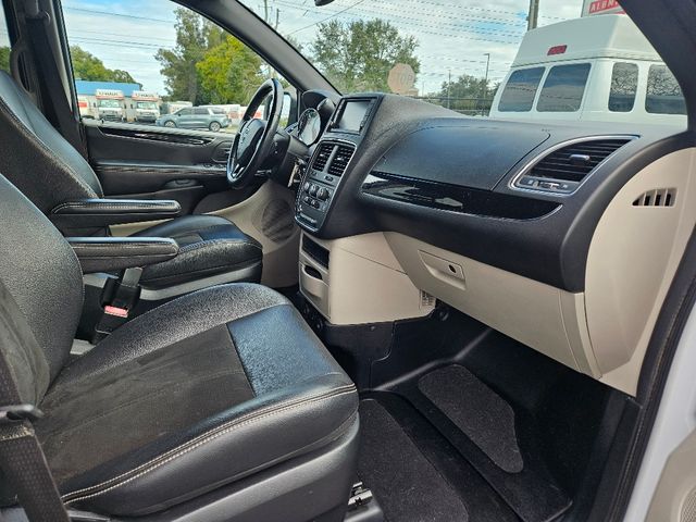 2019 Dodge Grand Caravan SXT Wheelchair Van Handicap Ramp Van