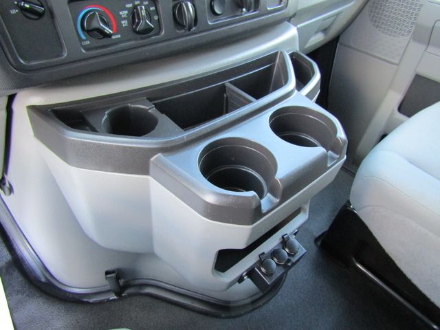 2019 Ford E350 14' Box Truck with Lift Gate