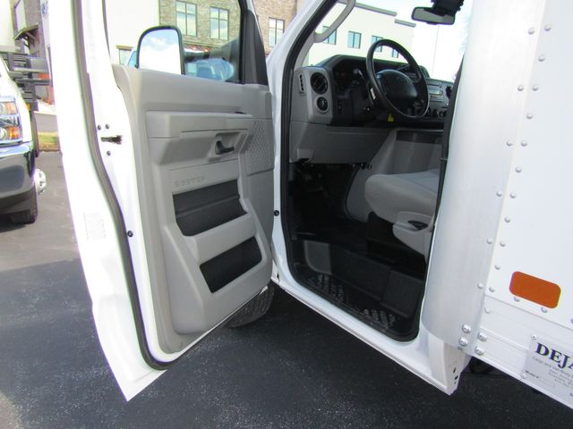 2019 Ford E350 14' Box Truck with Lift Gate 2019 Ford E350 14' Box Truck with Lift Gate