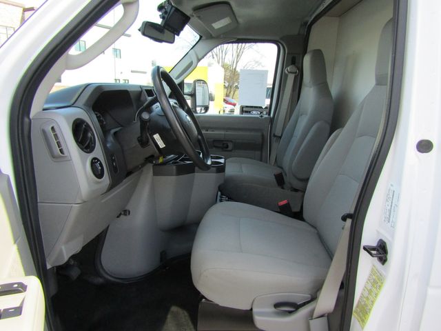 2019 Ford E350 14' Box Truck with Lift Gate