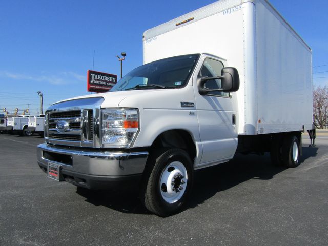 2019 Ford E350 14' Box Truck with Lift Gate