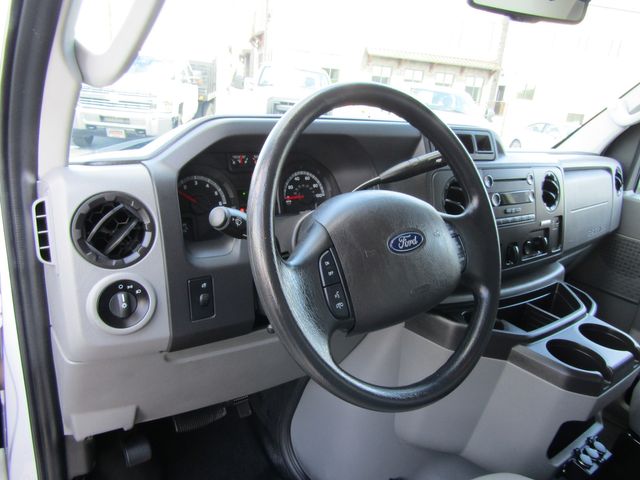 2019 Ford E350 14' Box Truck with Lift Gate