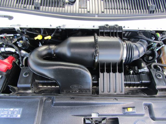 2019 Ford E350 14' Box Truck with Lift Gate 2019 Ford E350 14' Box Truck with Lift Gate