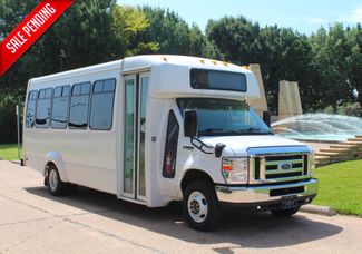 2019 Ford E450 26 Passenger