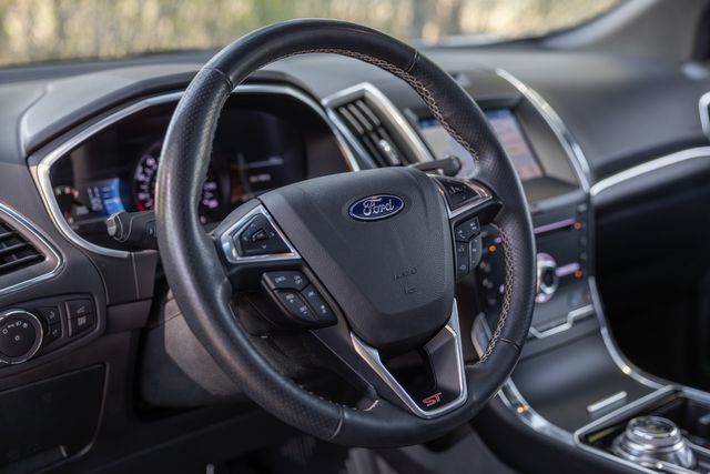 2019 Ford Edge ST w/ AWD, Heated and Cooled Seats 2019 Ford Edge ST w/ AWD, Heated and Cooled Seats