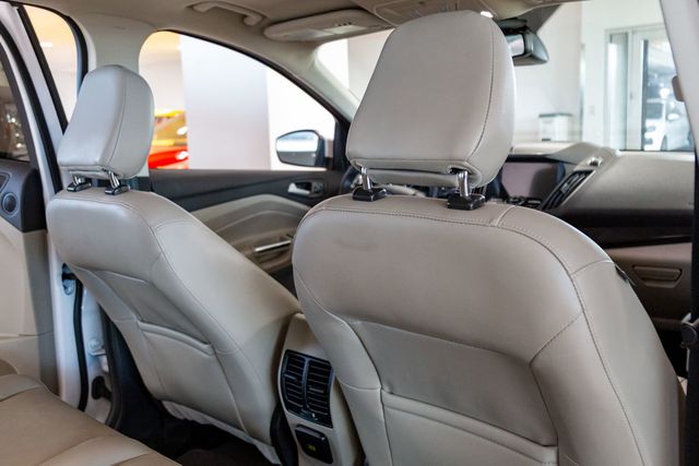 2019 Ford Escape Titanium PANORAMIC VISTA ROOF