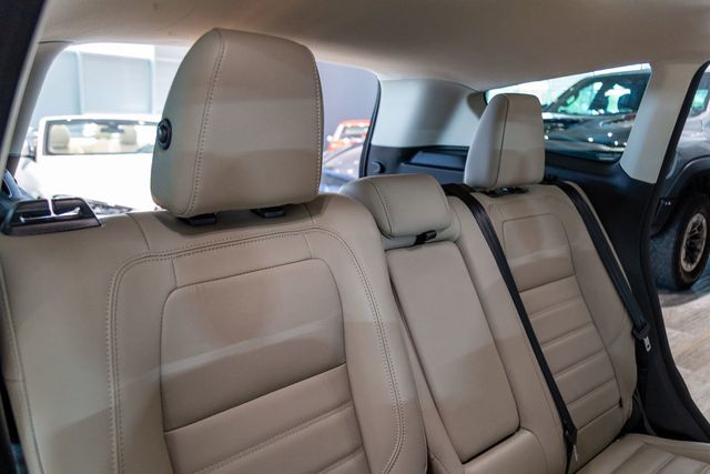 2019 Ford Escape Titanium PANORAMIC VISTA ROOF