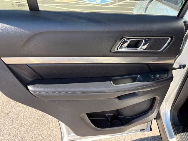 2019 Ford Explorer XLT 2019 Ford Explorer XLT