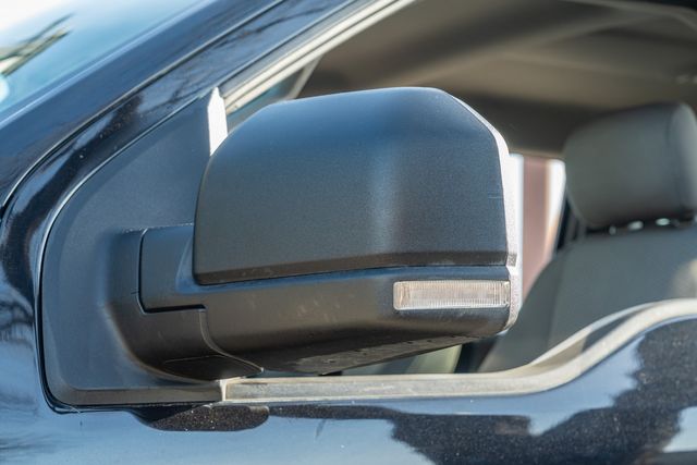 2019 Ford F-150 XLT FX4 / CREW CAB 4WD W/ UPGRADES / 5.0L V-8 | Austin, TX | Rocky Mountain Truck Stop Austin