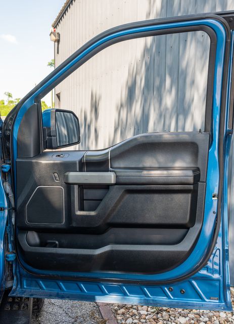 2019 Ford F-150 Raptor CREW CAB 4X4 / 802A &amp; TECH PKG CLEAN CARFAX | Austin, TX | Rocky Mountain Truck Stop Austin