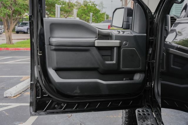 2019 Ford F-150 Raptor 4X4 / LOADED / CARBON FIBER / CLEAN CARFAX | Austin, TX | Rocky Mountain Truck Stop Austin 2019 Ford F-150 Raptor 4X4 / LOADED / CARBON FIBER / CLEAN CARFAX | Austin, TX | Rocky Mountain Truck Stop Austin