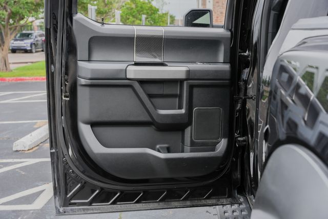 2019 Ford F-150 Raptor 4X4 / LOADED / CARBON FIBER / CLEAN CARFAX | Austin, TX | Rocky Mountain Truck Stop Austin