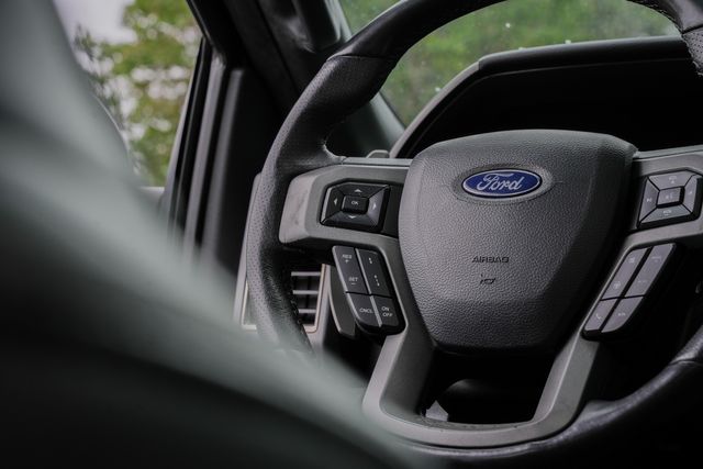 2019 Ford F-150 Raptor 4X4 / LOADED / CARBON FIBER / CLEAN CARFAX | Austin, TX | Rocky Mountain Truck Stop Austin