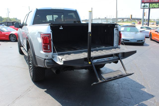 2019 Ford F-150 Raptor | Granite City, Illinois | MasterCars Company Inc. 2019 Ford F-150 Raptor | Granite City, Illinois | MasterCars Company Inc.