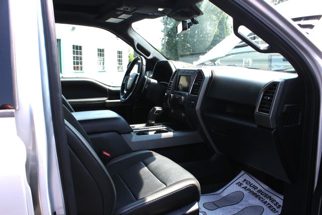 2019 Ford F-150 Raptor | Granite City, Illinois | MasterCars Company Inc. 2019 Ford F-150 Raptor | Granite City, Illinois | MasterCars Company Inc.