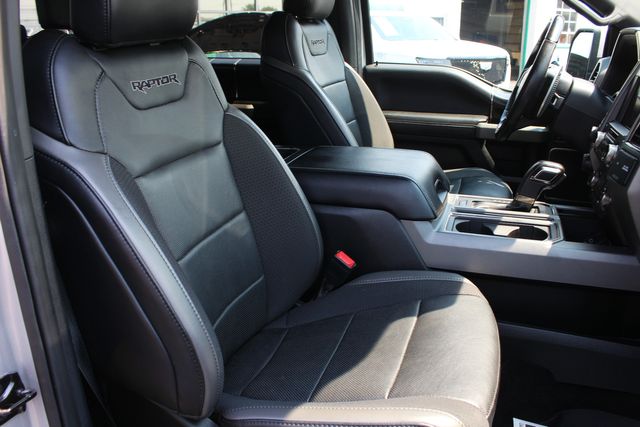 2019 Ford F-150 Raptor | Granite City, Illinois | MasterCars Company Inc. 2019 Ford F-150 Raptor | Granite City, Illinois | MasterCars Company Inc.