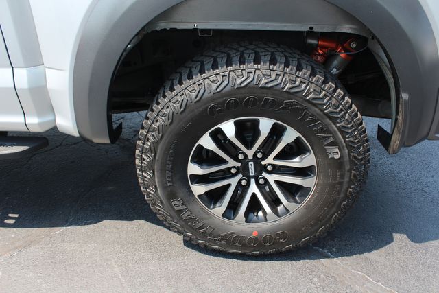 2019 Ford F-150 Raptor | Granite City, Illinois | MasterCars Company Inc. 2019 Ford F-150 Raptor | Granite City, Illinois | MasterCars Company Inc.