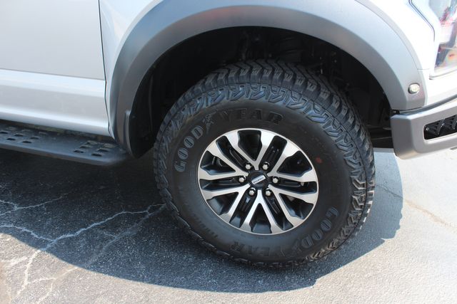 2019 Ford F-150 Raptor | Granite City, Illinois | MasterCars Company Inc. 2019 Ford F-150 Raptor | Granite City, Illinois | MasterCars Company Inc.