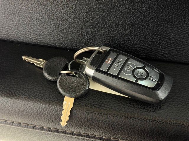 2019 Ford F-150 Lariat 4x4 4dr SuperCrew 5.5 ft. SB | Houston, TX | Houston Auto Credit 2019 Ford F-150 Lariat 4x4 4dr SuperCrew 5.5 ft. SB | Houston, TX | Houston Auto Credit