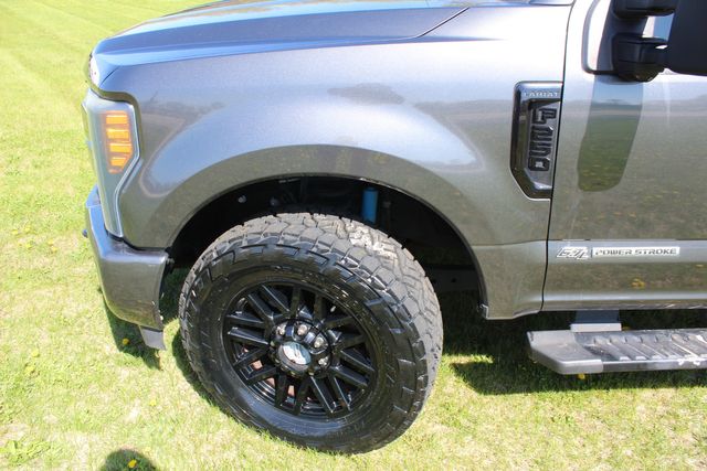 2019 Ford F-250 Diesel 4x4 Lariat | Roscoe, IL | Autoland Outlets 2019 Ford F-250 Diesel 4x4 Lariat | Roscoe, IL | Autoland Outlets